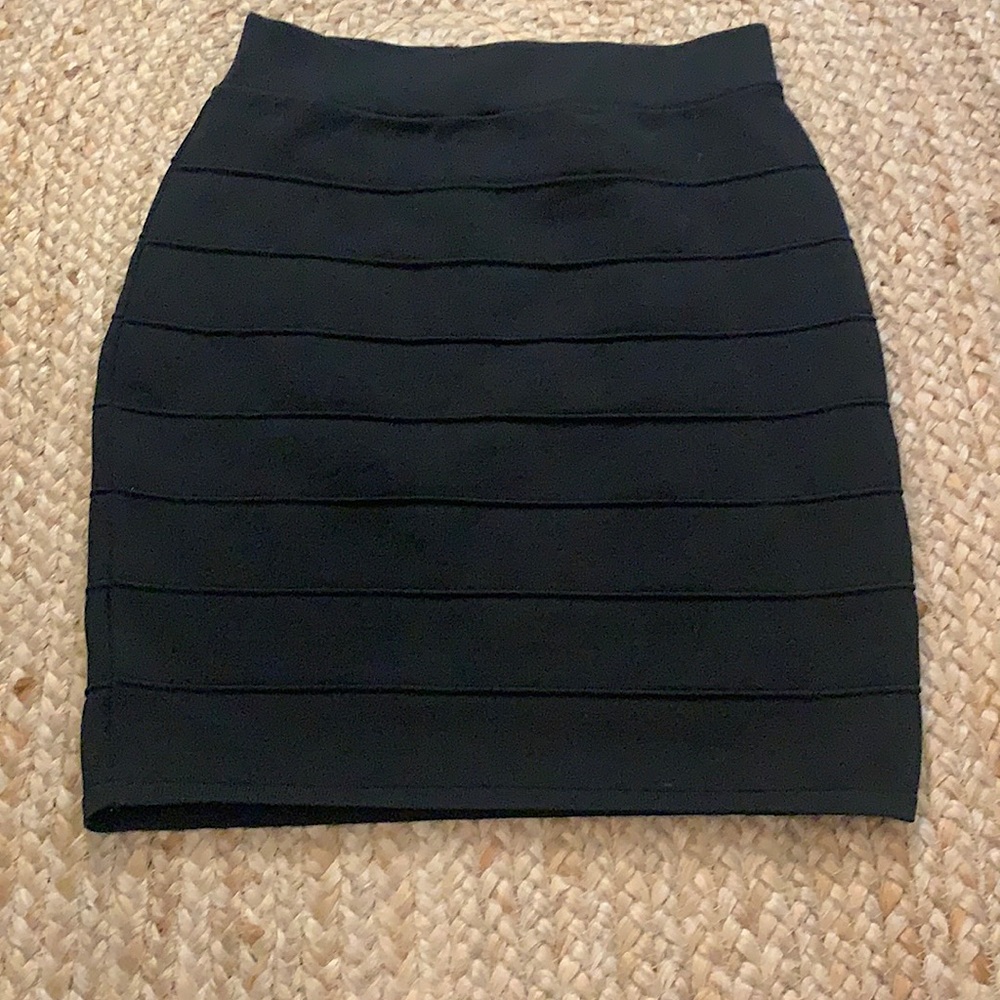 Sexy Black Mini Skirt, ribbed and fitted, size L